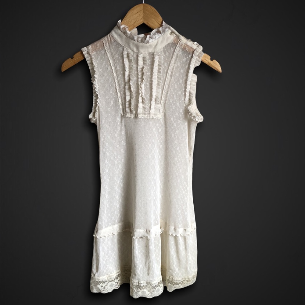 Free people pintuck bib sleeveless lace blouse